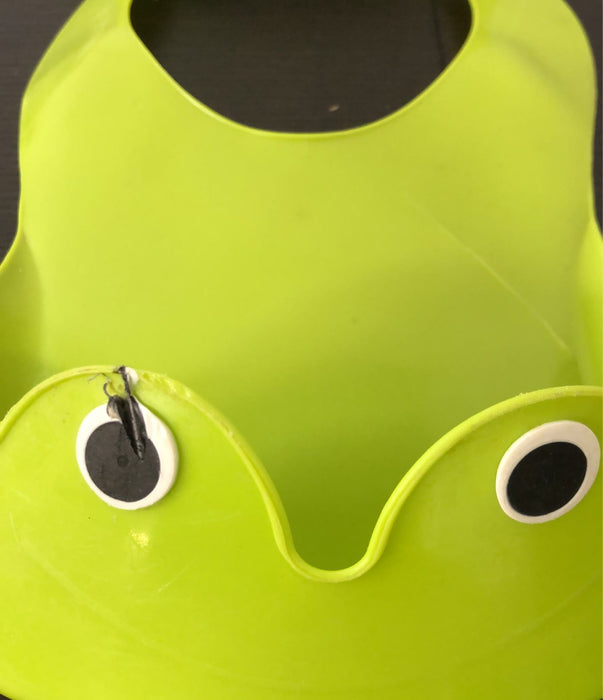 Shop BUNDLE Silicone Bibs at GoodBuy Gear