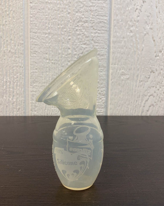 Shop Haakaa Manual Breast Pump at GoodBuy Gear