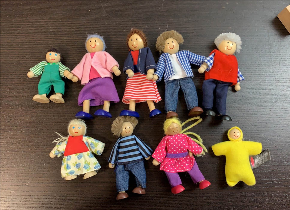 secondhand Melissa & Doug Fold & Go Dollhouse