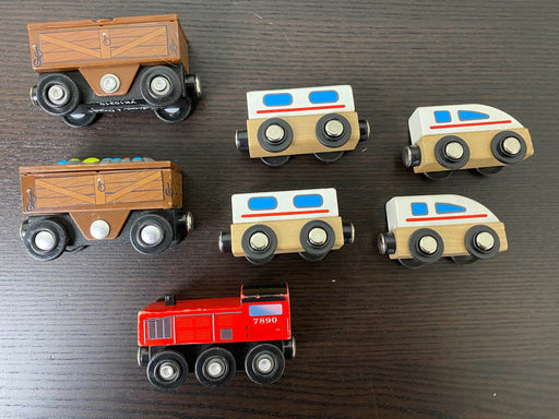 secondhand Melissa & Doug Wooden Trains And Tracks