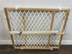 used Munchkin Precision Fit 24" Gate