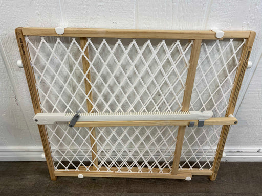 used Munchkin Precision Fit 24" Gate