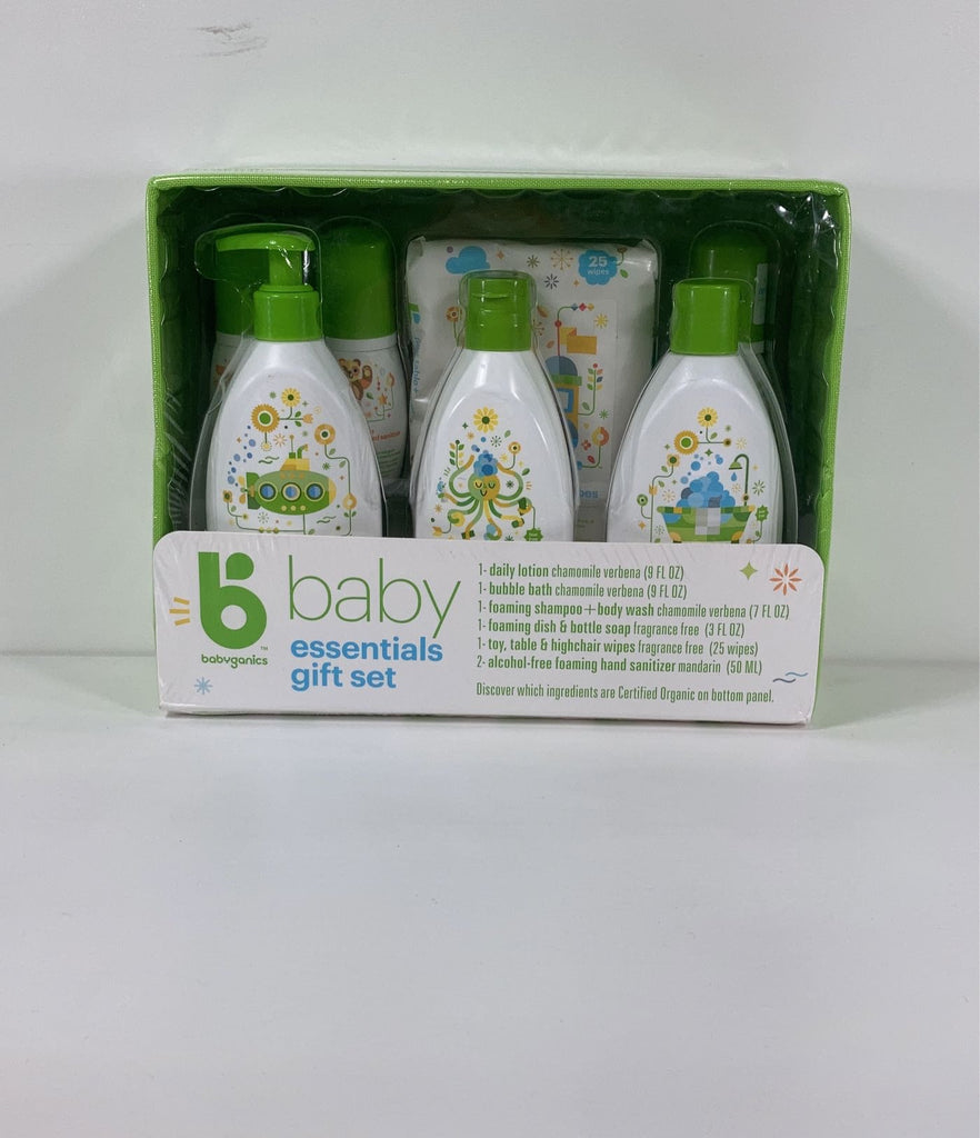 BabyGanics Essentials Gift Set