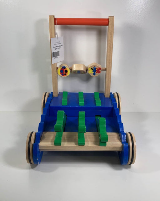 used Melissa & Doug Chomp and Clack Alligator Push Toy