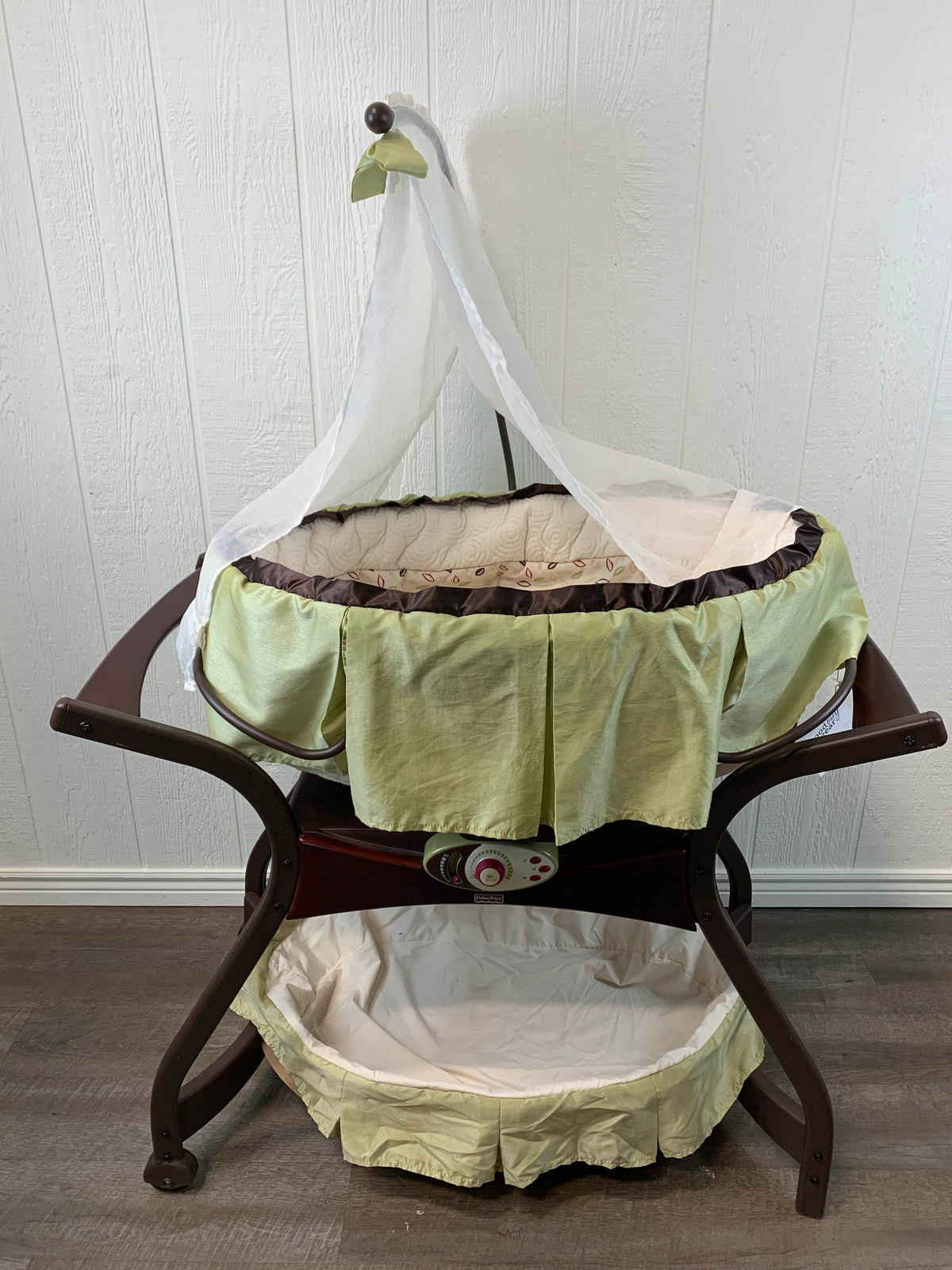 Fisher Price Zen Gliding Bassinet - Main Image