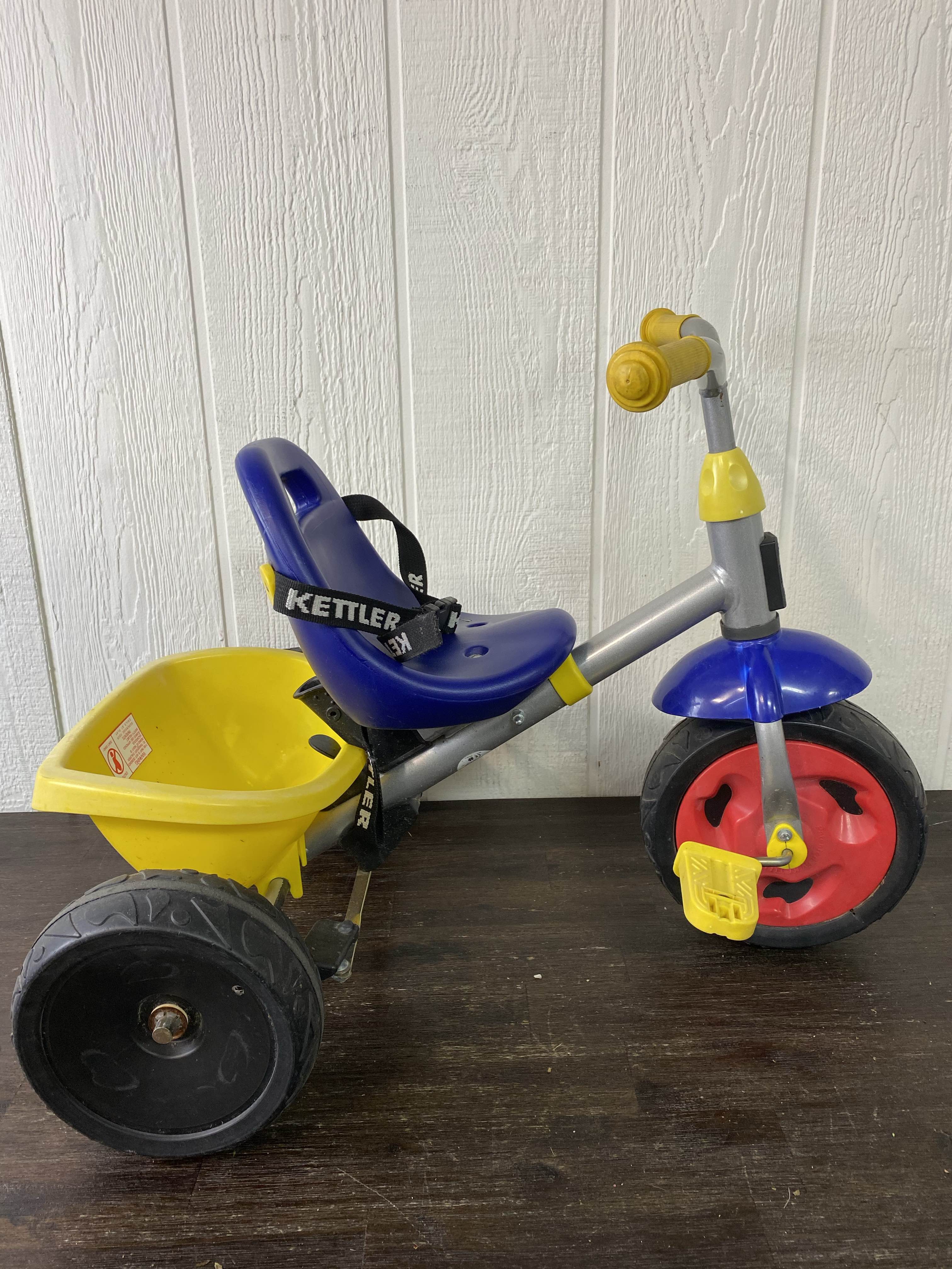 Kettler trike with outlet handle