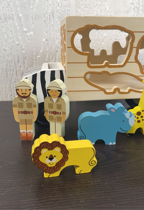 secondhand Melissa & Doug Safari Animal Rescue Truck