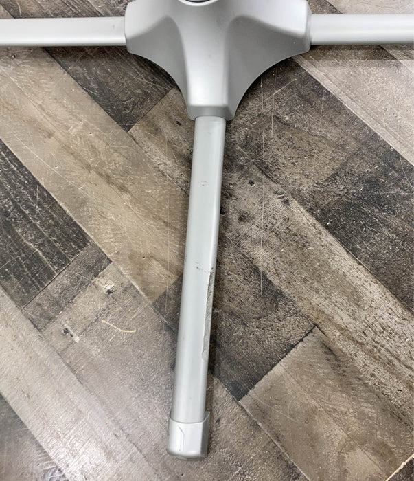 used Halo BassiNest Swivel Sleeper, Premiere Series