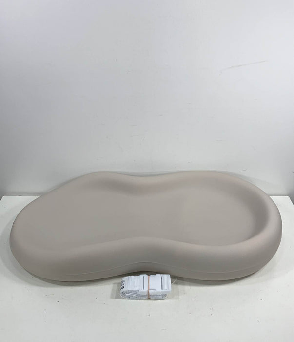 secondhand Keekaroo Peanut Changing Pad, Vanilla