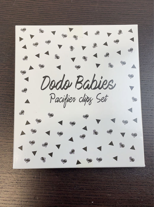 Shop Dodo Baby Pacifier Clips With Pacifier Case at GoodBuy Gear