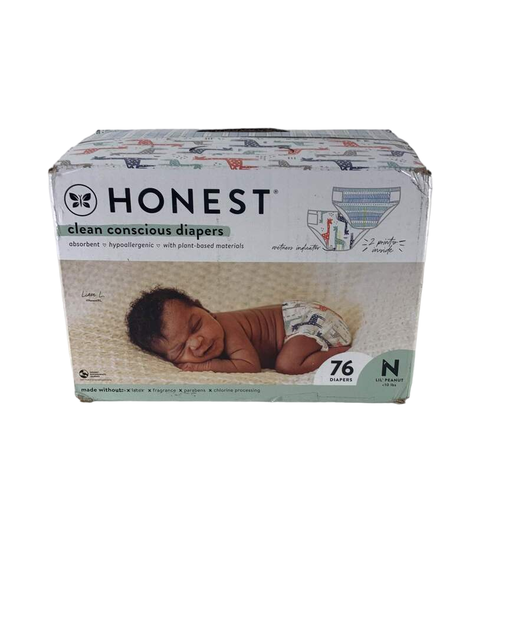 used Honest Company Club Box Diapers, NB, 76 Count, Giraffes / Dots + Dashes