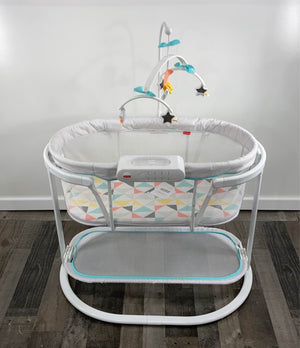 Fisher price soothing motions bassinet with smart clearance connect