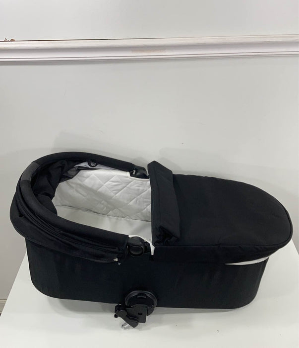 secondhand Baby Jogger Deluxe Pram