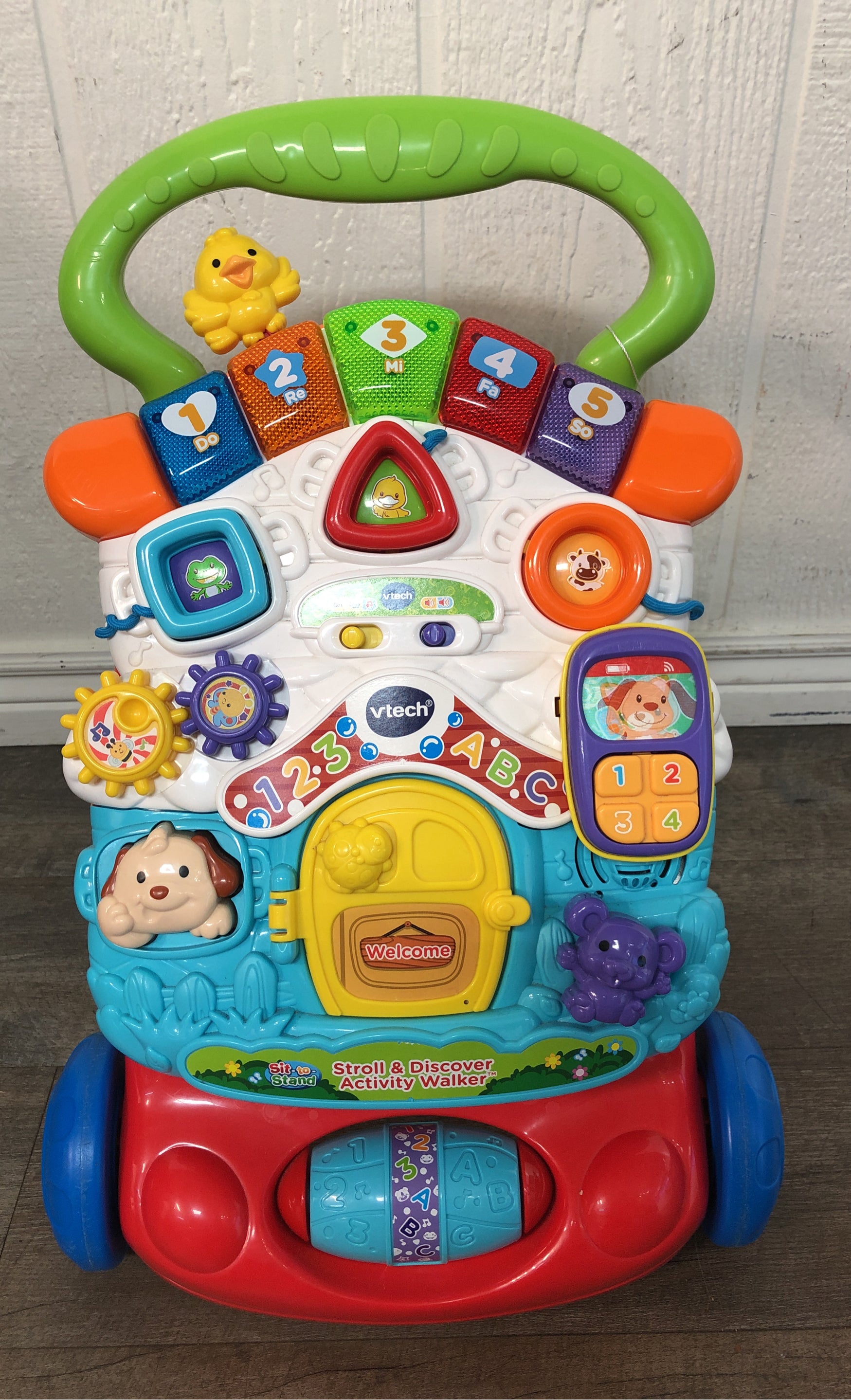 vtech stroll & discover activity walker
