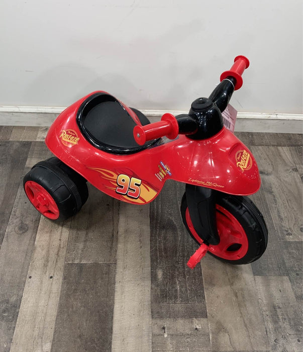 used Disney Pixar Cars 6V LIGHTNING MCQUEEN BOYS RIDE ON RED TRICYCLE