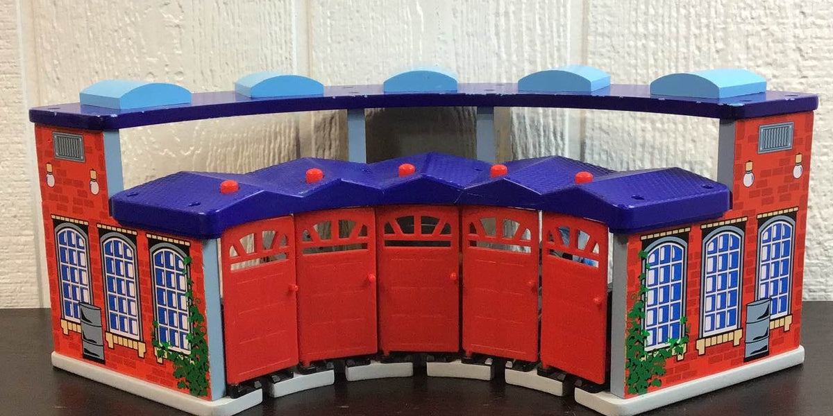 Thomas Friends Roundhouse