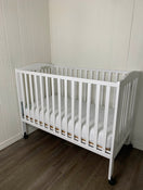 secondhand Dream On Me 2 In 1 Full Size Folding Stationary Crib