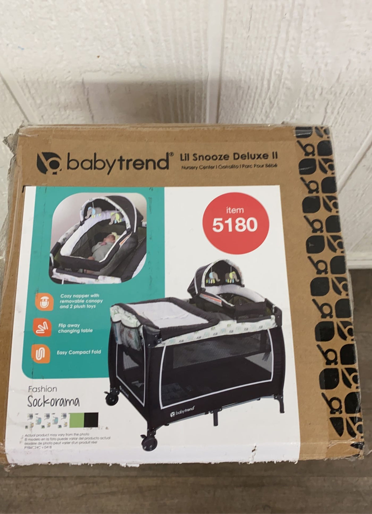 Baby Trend Lil Snooze Deluxe II Nursery Center, Sockorama