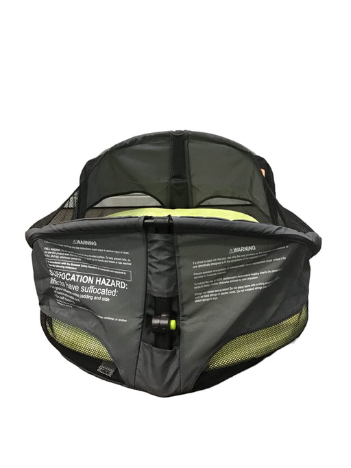 secondhand Munchkin Brica Fold ‘n Go Travel Pod