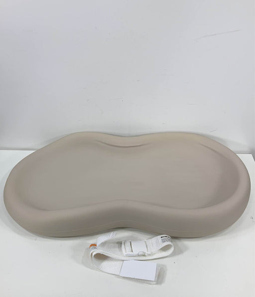 secondhand Keekaroo Peanut Changing Pad, Vanilla