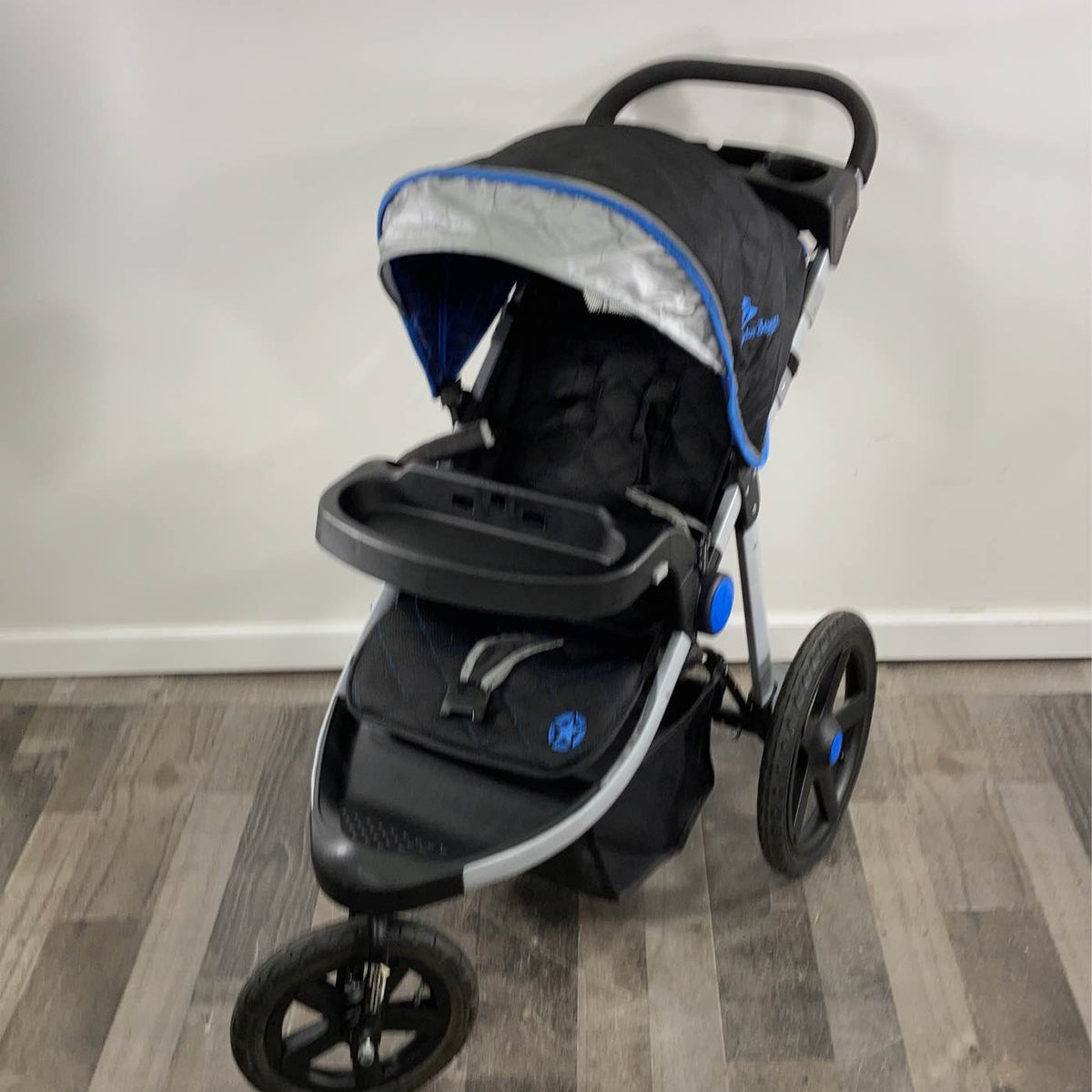j is for jeep brand adventure all-terrain jogging stroller Delta Children J Is For Jeep Cross-country All-terrain Jogging Stroller, 2017, Trek Blue Tonal