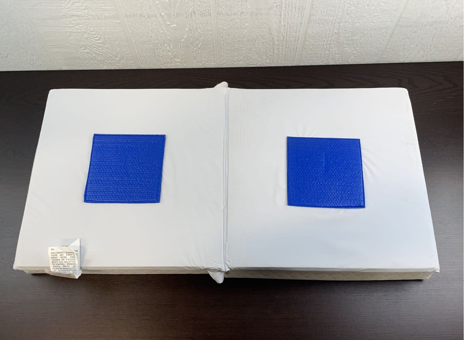 Shop Contoured Foldable Changing Pad at GoodBuy Gear