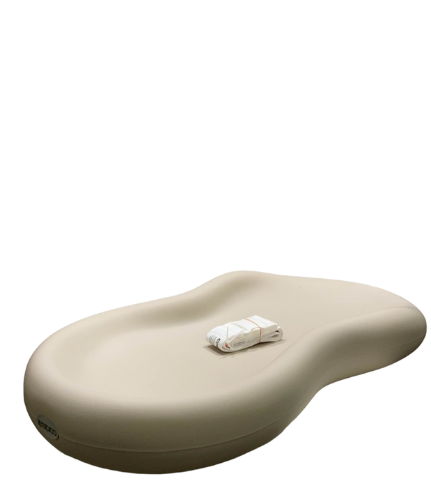 Shop Keekaroo Peanut Changing Pad, Vanilla at GoodBuy Gear