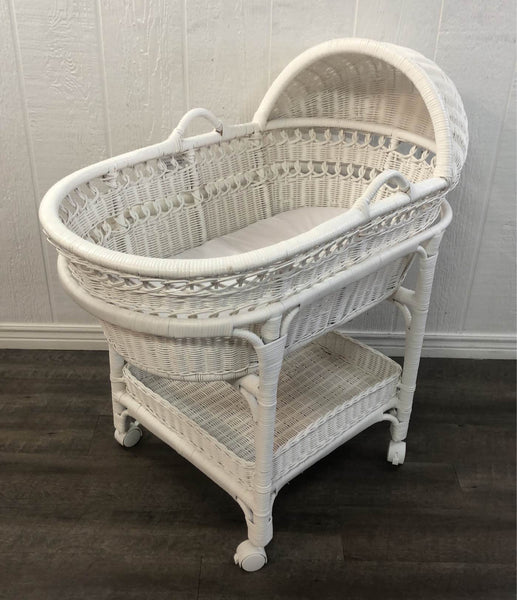 Pottery barn best sale wicker bassinet