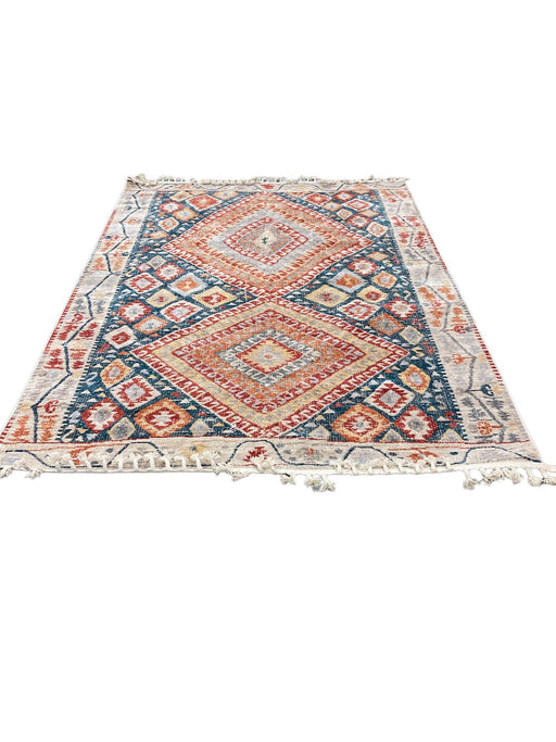 used Safavieh Area Rug 6’ x 9’, Farmhouse