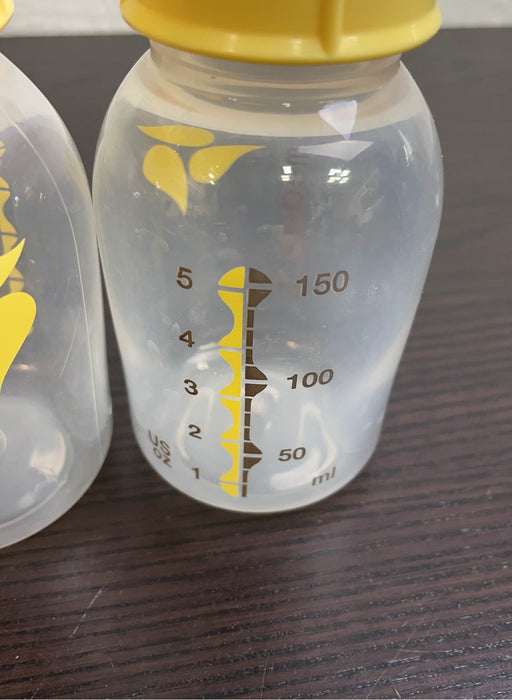 Shop Medela Harmony Manual Breast Pump with Storage Bottles at GoodBuy Gear