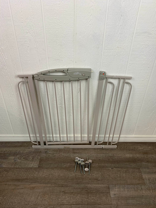 secondhand Evenflo Easy Walk-Thru Top Of Stairs Gate