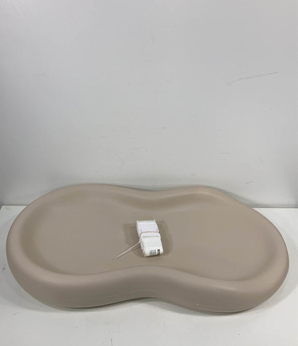 secondhand Keekaroo Peanut Changing Pad, Vanilla