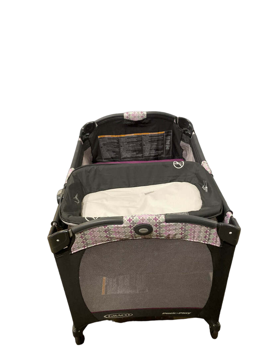 Shop Graco Pack 'n Play Playard Inclined Seat & Changer, Reversable Napper & Changer at GoodBuy Gear
