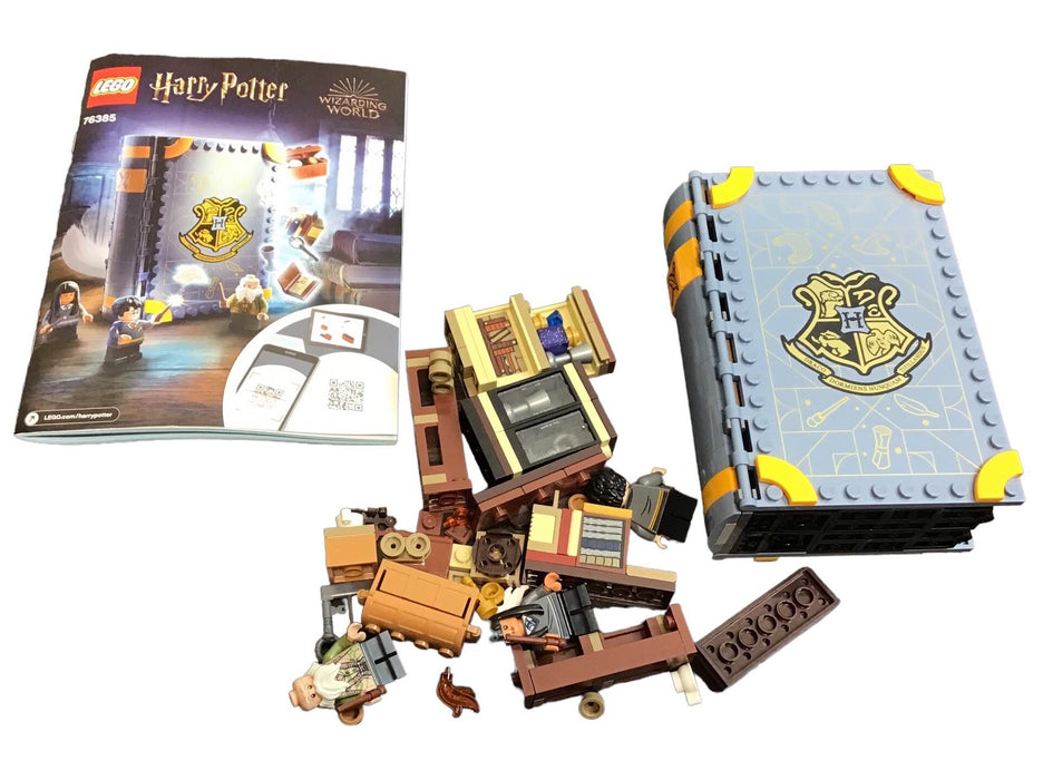 used LEGO Harry Potter Hogwarts Moment: Charms Class 76385