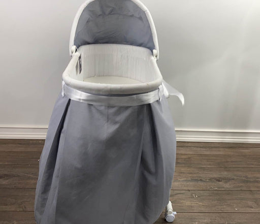 used Badger Basket Elite Oval Bassinet