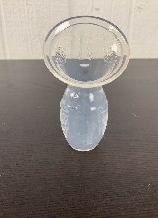 Shop Haakaa Manual Breast Pump at GoodBuy Gear