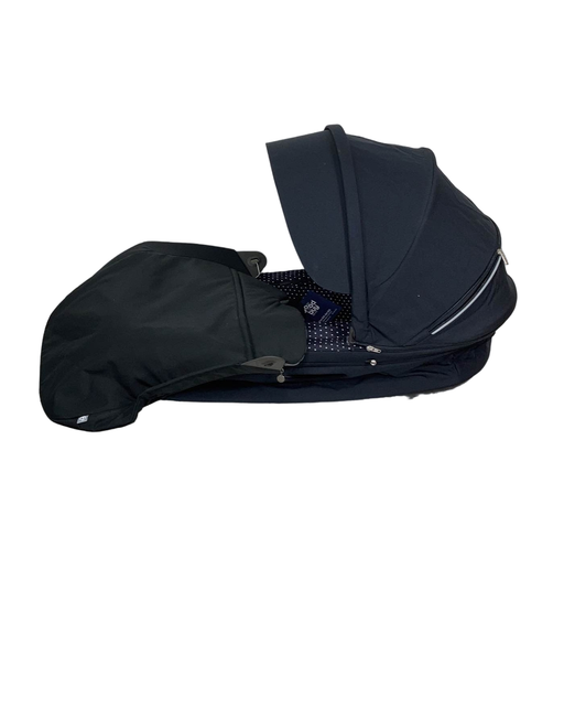 Shop Stokke Crusi Carry Cot at GoodBuy Gear