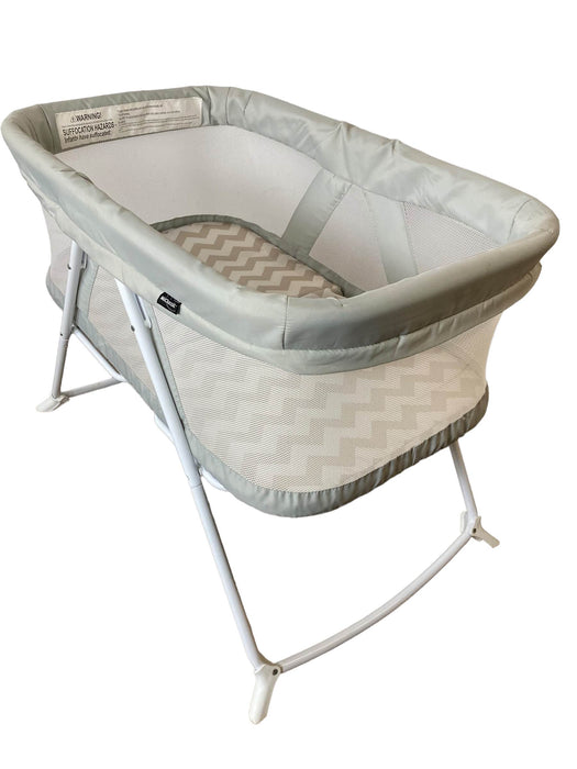 secondhand MiClassic Rocking Bassinet One-second Fold Travel Crib