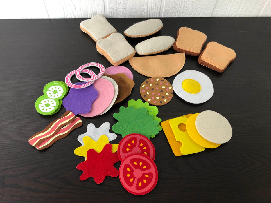 secondhand Melissa & Doug Felt Play Food Sandwich Set