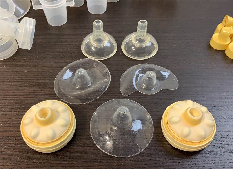 Shop BUNDLE Medela Accessories at GoodBuy Gear