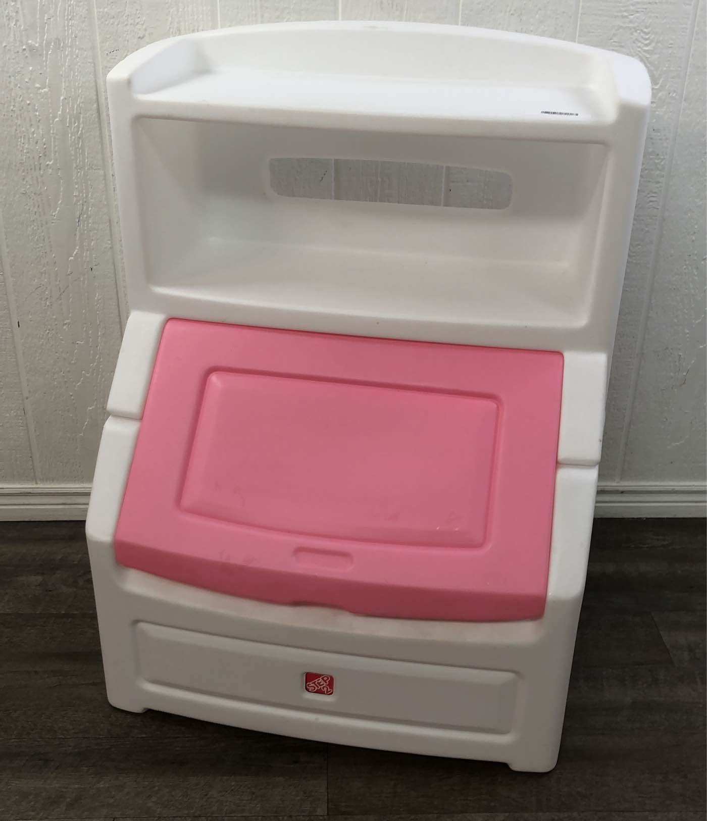 Step 2 lift and hide hot sale toy box