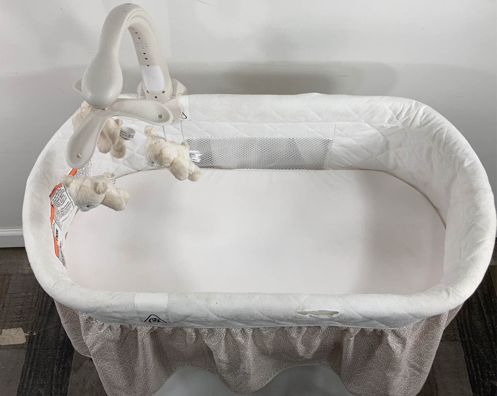 Delta Children Deluxe Gliding Bassinet