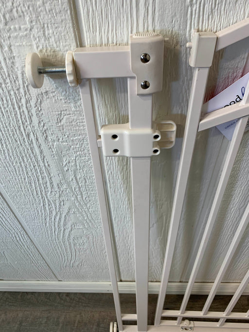 secondhand Summer Infant Multi-Use Deco Walk Through Gate