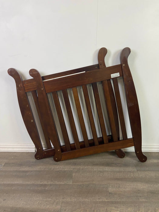 secondhand Million Dollar Baby Emily Crib, With toddler rail and mattress 2011