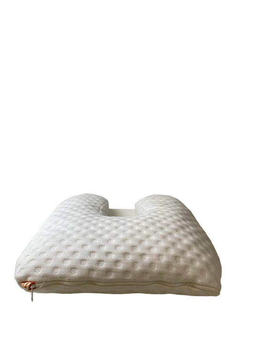 Shop Nook Niche Organic Nursing Pillow, Cloud at GoodBuy Gear