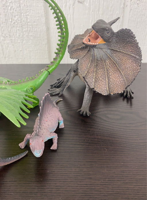 secondhand BUNDLE Dinosaurs