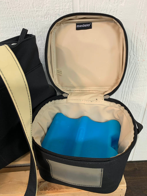 secondhand Medela Freestyle Breast Pump and Pumping Bundle