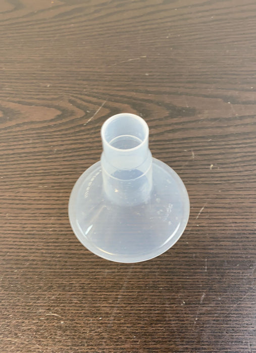 secondhand Medela PersonalFit Breast Shields