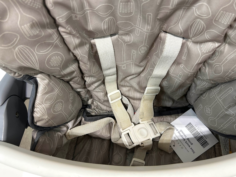 Shop Graco SlimSnacker High Chair at GoodBuy Gear