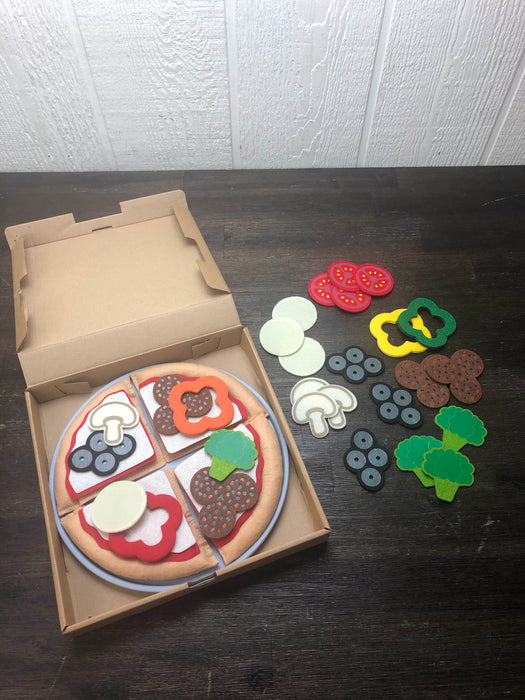 used Melissa & Doug Pizza Set